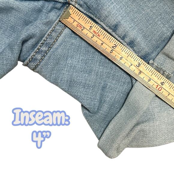 Levi’s Jeans Women’s Size 32 Blue Light Mid Length Stretch Shorts Mid Rise Denim - Picture 9 of 10